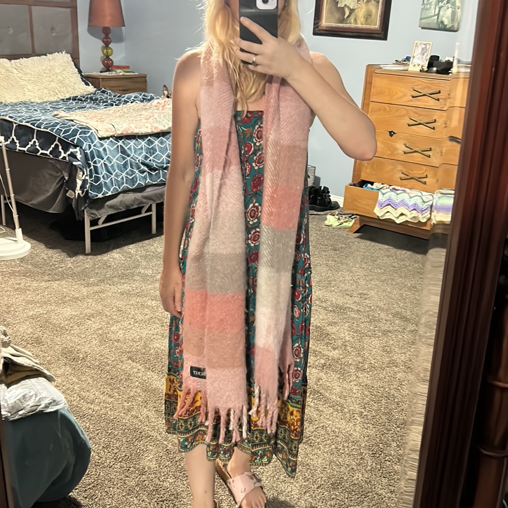 Victoria Secret Warm Long Scarf - Picture 6 of 10